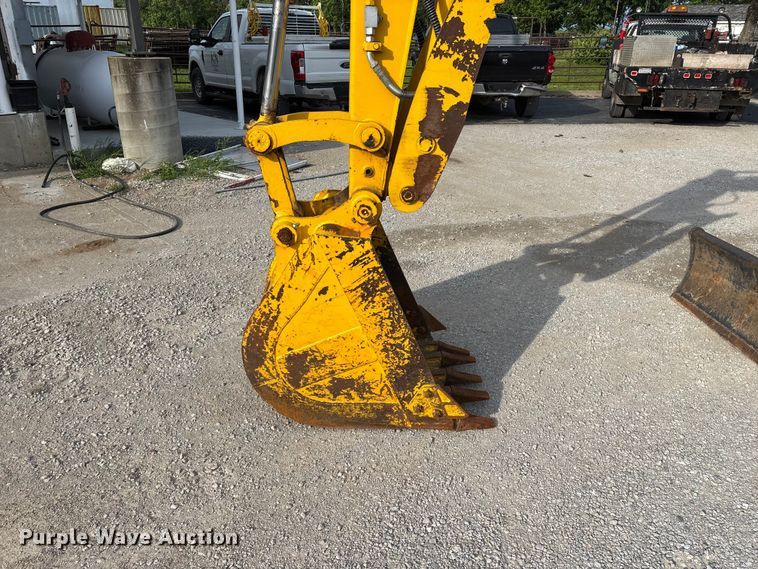 image for item EO4245 Komatsu PC70-8 mini excavator