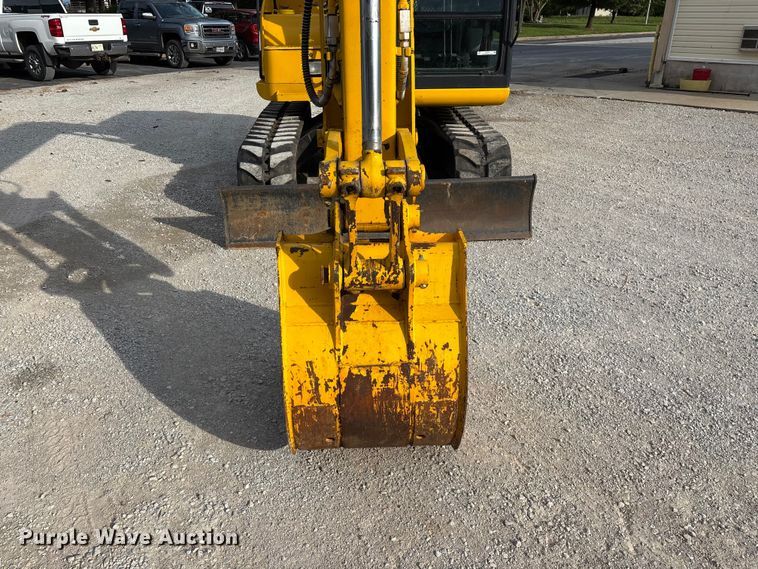 image for item EO4245 Komatsu PC70-8 mini excavator