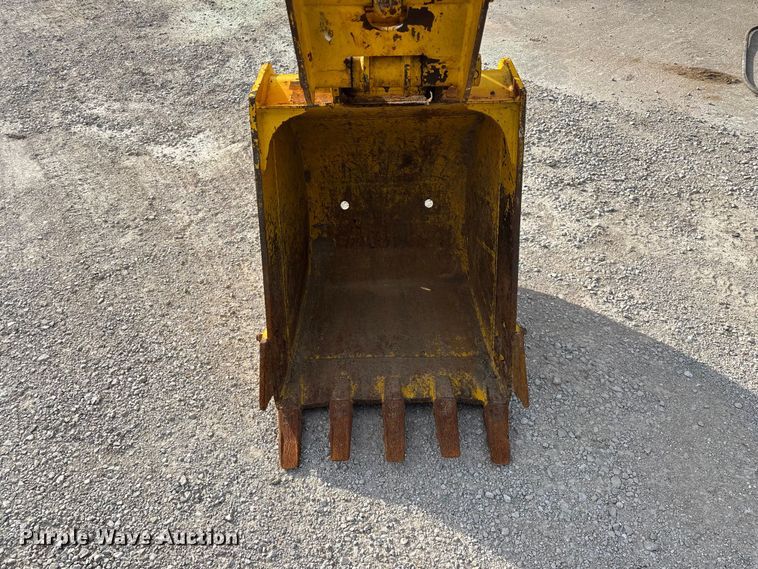 image for item EO4245 Komatsu PC70-8 mini excavator