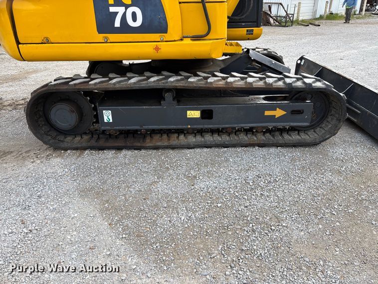 image for item EO4245 Komatsu PC70-8 mini excavator