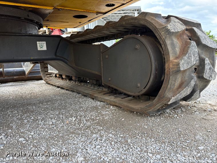 image for item EO4245 Komatsu PC70-8 mini excavator