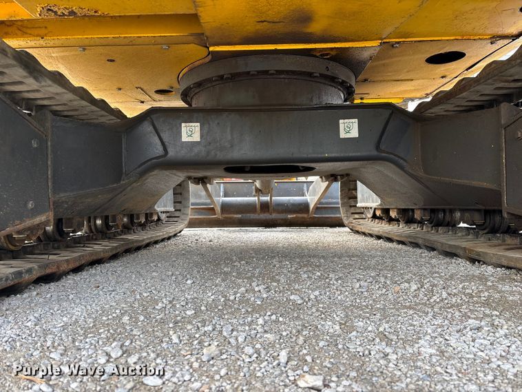 image for item EO4245 Komatsu PC70-8 mini excavator