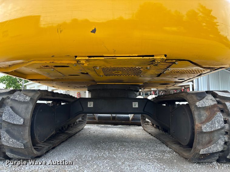 image for item EO4245 Komatsu PC70-8 mini excavator