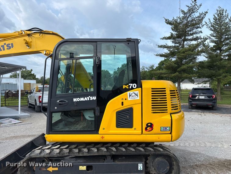 image for item EO4245 Komatsu PC70-8 mini excavator
