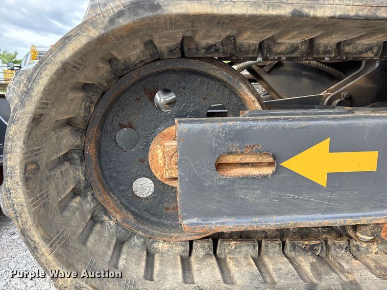 image for item EO4245 Komatsu PC70-8 mini excavator