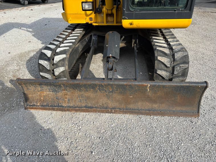 image for item EO4245 Komatsu PC70-8 mini excavator