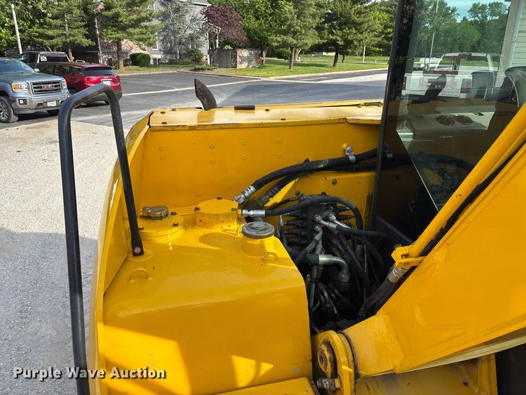 image for item EO4245 Komatsu PC70-8 mini excavator