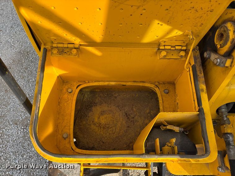 image for item EO4245 Komatsu PC70-8 mini excavator