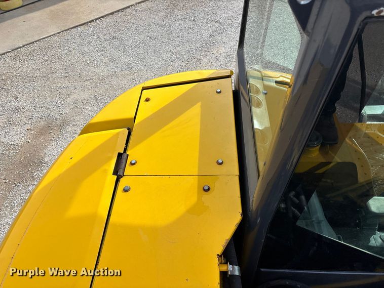 image for item EO4245 Komatsu PC70-8 mini excavator