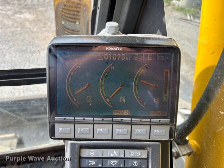 image for item EO4245 Komatsu PC70-8 mini excavator