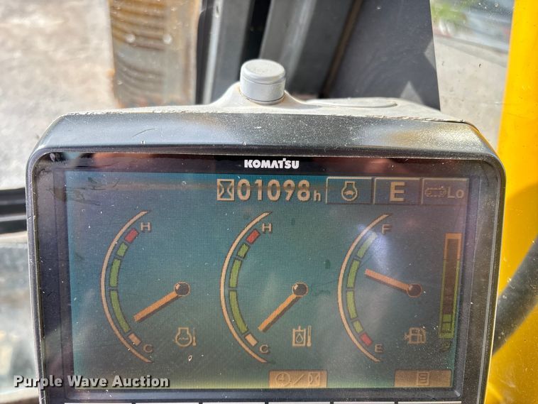 image for item EO4245 Komatsu PC70-8 mini excavator