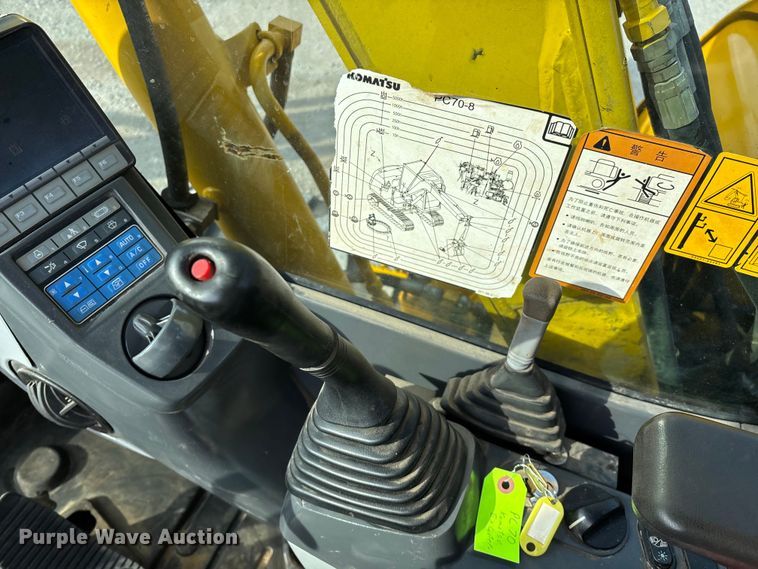 image for item EO4245 Komatsu PC70-8 mini excavator