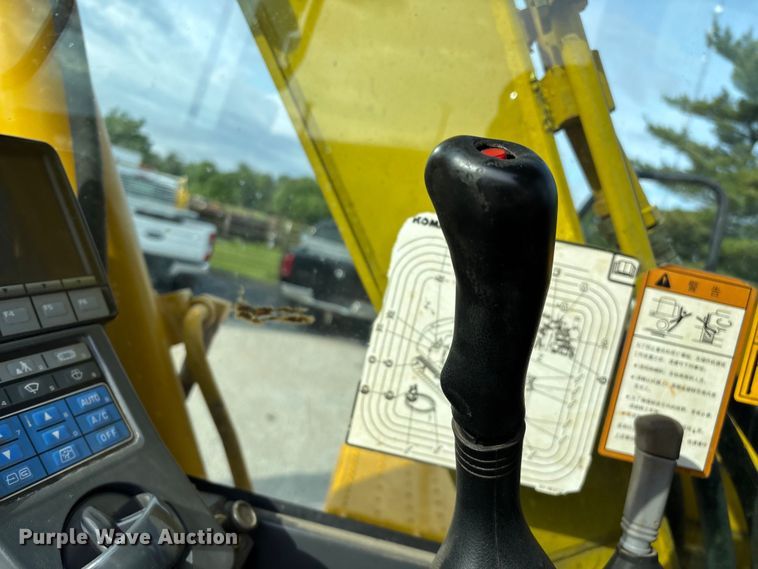 image for item EO4245 Komatsu PC70-8 mini excavator