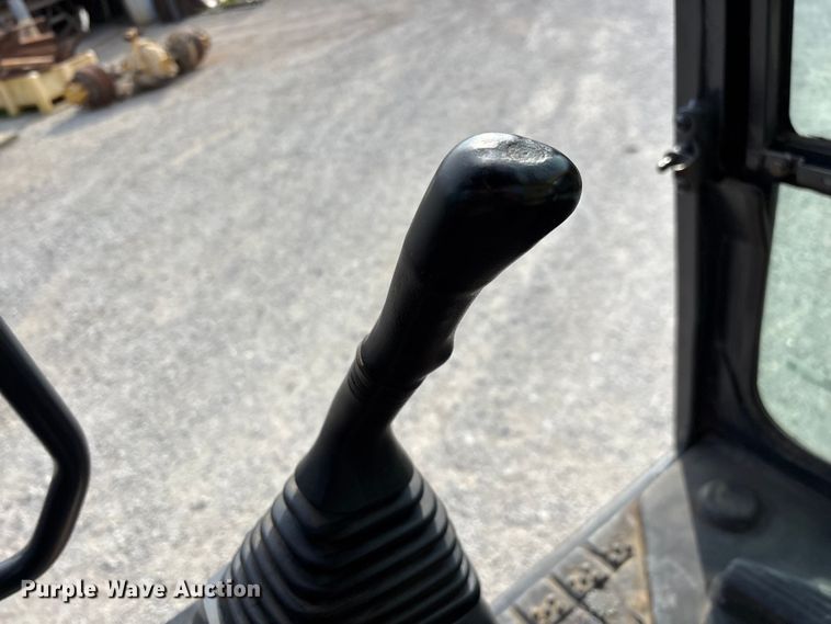 image for item EO4245 Komatsu PC70-8 mini excavator
