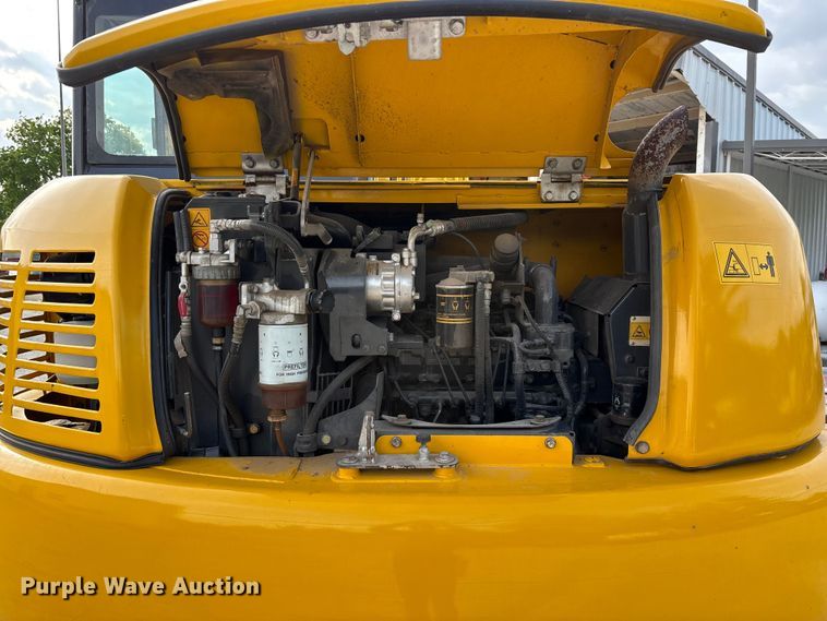 image for item EO4245 Komatsu PC70-8 mini excavator