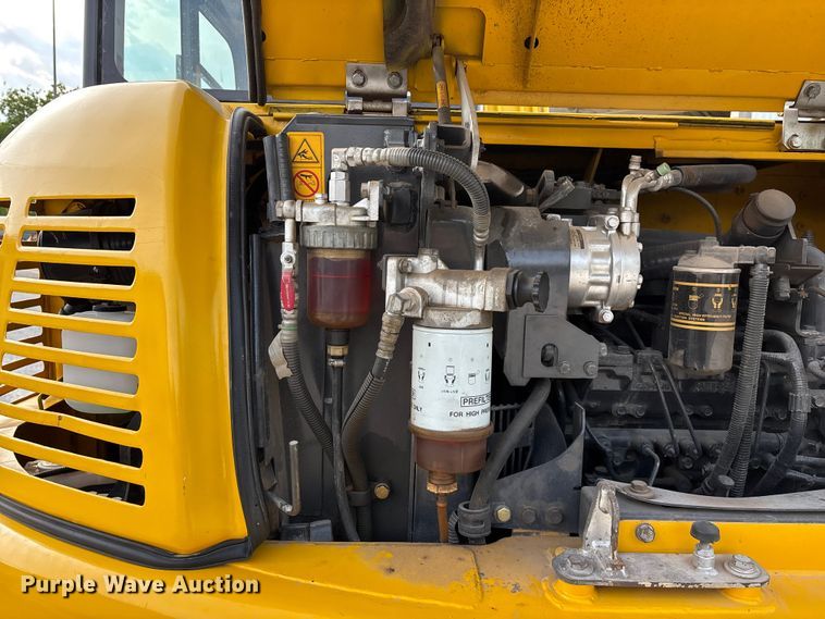 image for item EO4245 Komatsu PC70-8 mini excavator