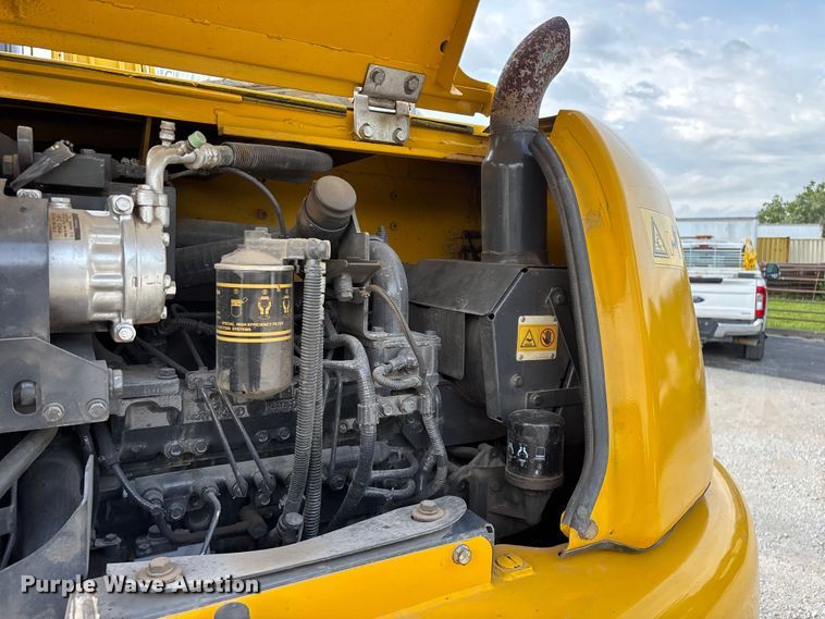 image for item EO4245 Komatsu PC70-8 mini excavator