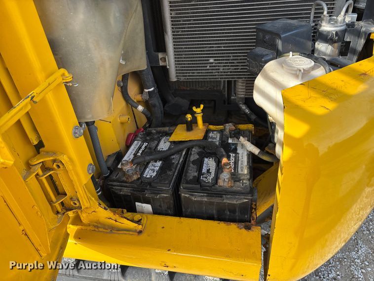 image for item EO4245 Komatsu PC70-8 mini excavator
