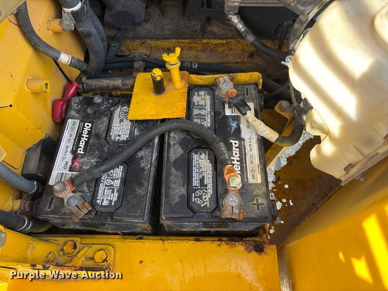image for item EO4245 Komatsu PC70-8 mini excavator