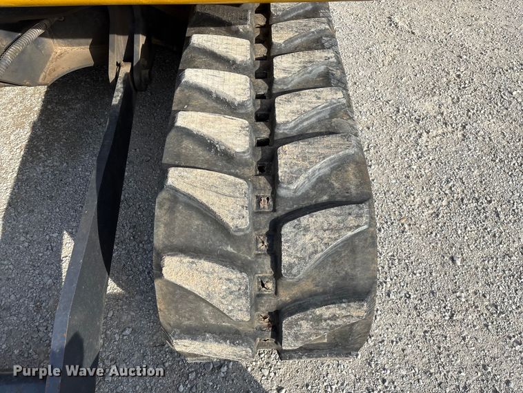 image for item EO4245 Komatsu PC70-8 mini excavator