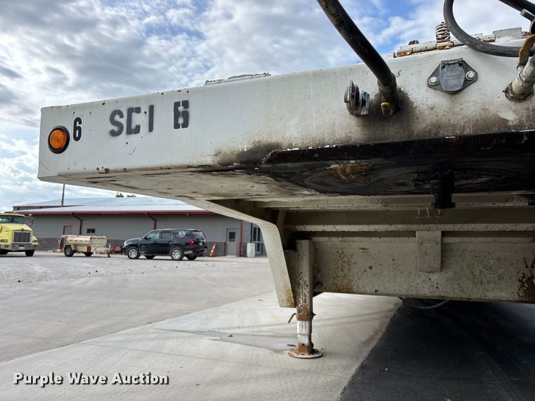 image for item EO4246 1991 Trail King TK70HT-462 drop deck equipment trailer