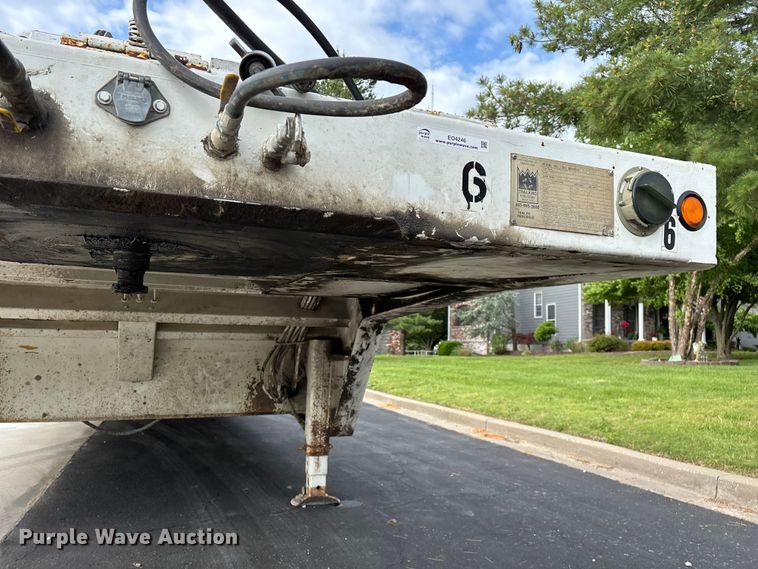 image for item EO4246 1991 Trail King TK70HT-462 drop deck equipment trailer
