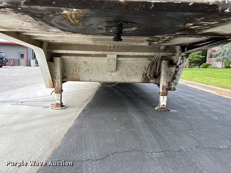 image for item EO4246 1991 Trail King TK70HT-462 drop deck equipment trailer