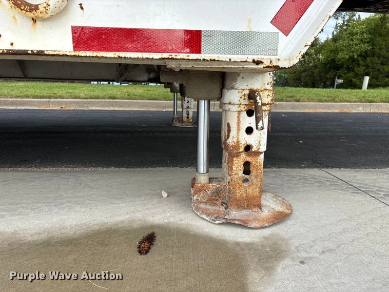 image for item EO4246 1991 Trail King TK70HT-462 drop deck equipment trailer