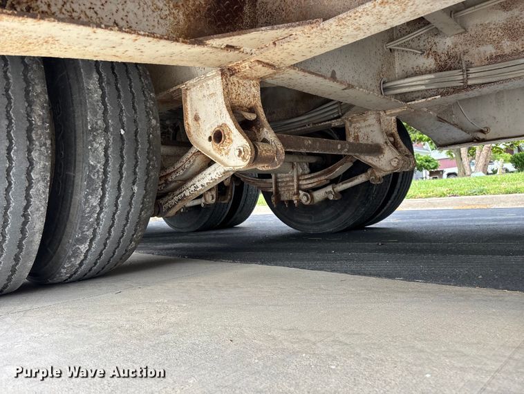 image for item EO4246 1991 Trail King TK70HT-462 drop deck equipment trailer