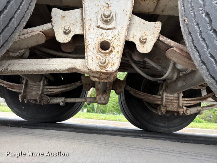 image for item EO4246 1991 Trail King TK70HT-462 drop deck equipment trailer