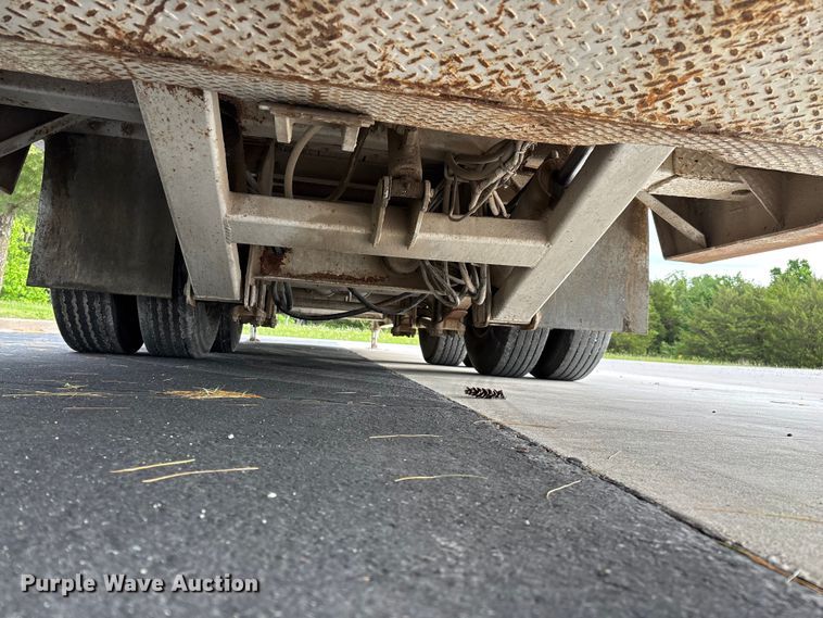 image for item EO4246 1991 Trail King TK70HT-462 drop deck equipment trailer