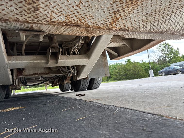 image for item EO4246 1991 Trail King TK70HT-462 drop deck equipment trailer