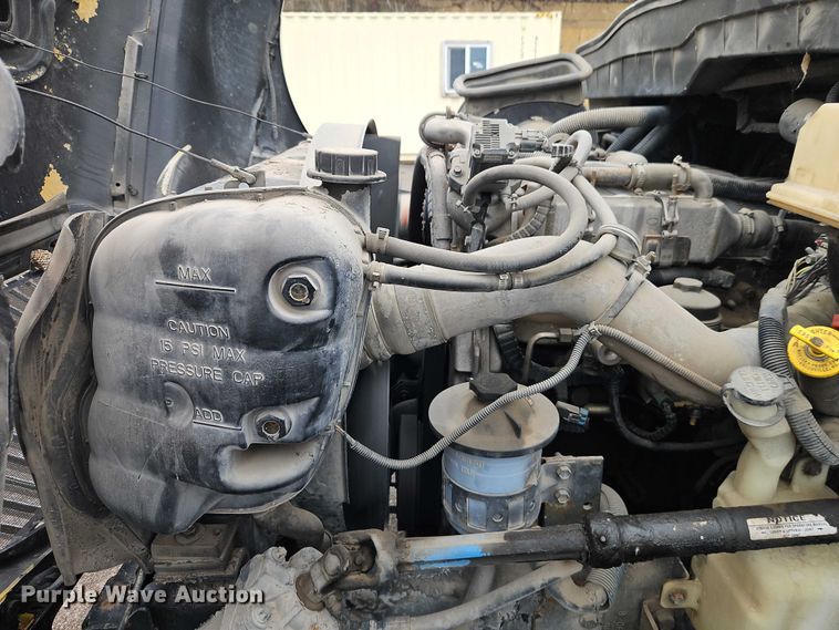 image for item EO7065 2009 International 4300 flatbed truck