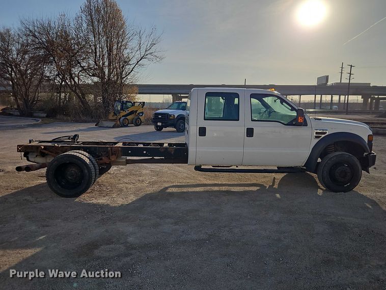 image for item EO7125 2008 Ford F450 Super Duty XL Crew Cab truck cab and chassis