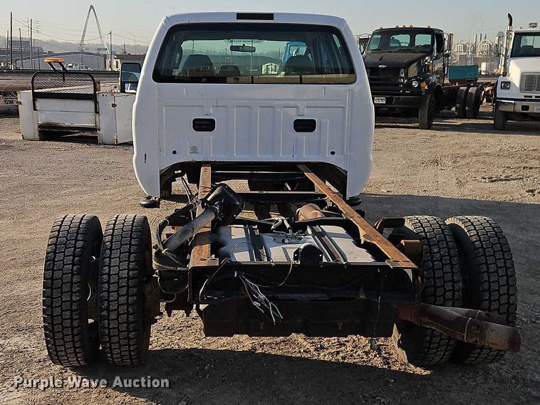 image for item EO7125 2008 Ford F450 Super Duty XL Crew Cab truck cab and chassis