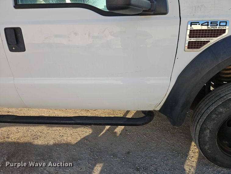 image for item EO7125 2008 Ford F450 Super Duty XL Crew Cab truck cab and chassis