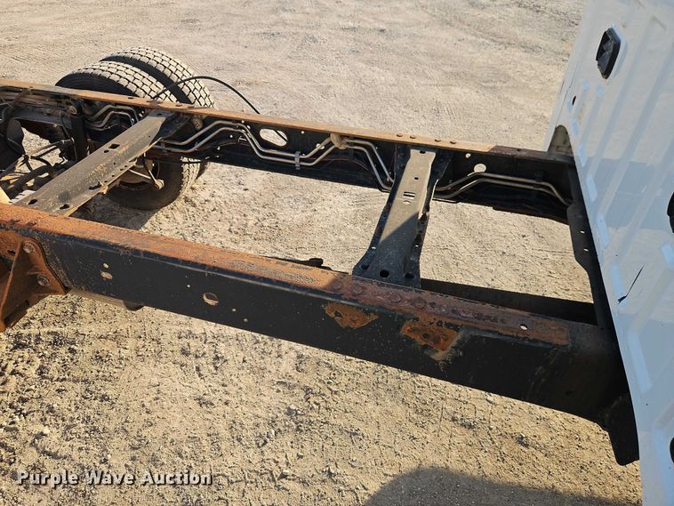 image for item EO7125 2008 Ford F450 Super Duty XL Crew Cab truck cab and chassis