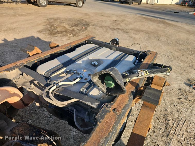 image for item EO7125 2008 Ford F450 Super Duty XL Crew Cab truck cab and chassis