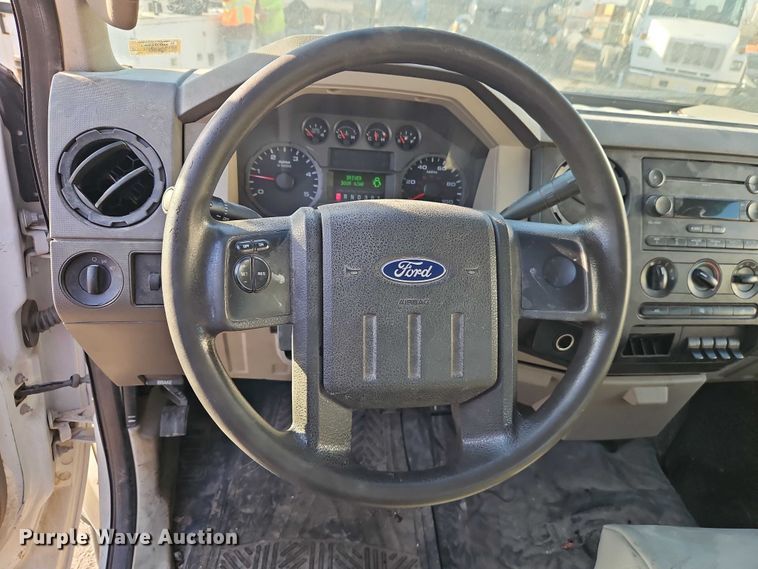 image for item EO7125 2008 Ford F450 Super Duty XL Crew Cab truck cab and chassis