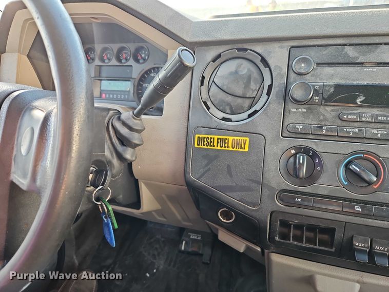 image for item EO7125 2008 Ford F450 Super Duty XL Crew Cab truck cab and chassis
