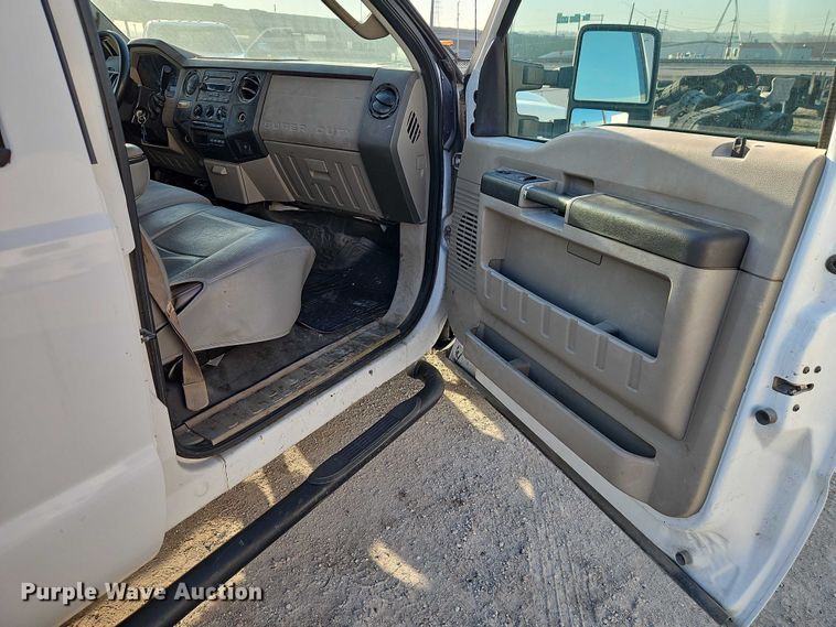 image for item EO7125 2008 Ford F450 Super Duty XL Crew Cab truck cab and chassis