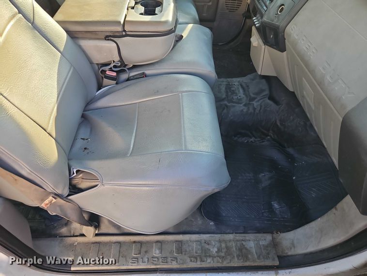image for item EO7125 2008 Ford F450 Super Duty XL Crew Cab truck cab and chassis
