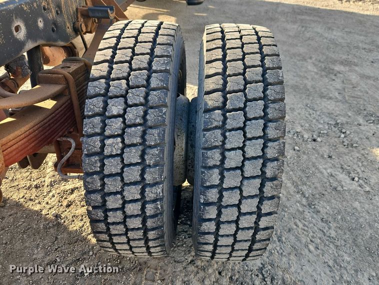 image for item EO7125 2008 Ford F450 Super Duty XL Crew Cab truck cab and chassis