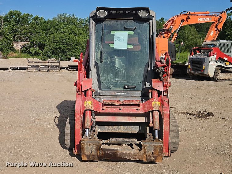 image for item EO7306 2018 Takeuchi TL10V2 tracked skid steer loader