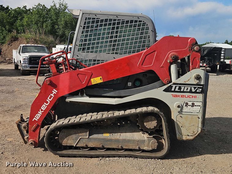 image for item EO7306 2018 Takeuchi TL10V2 tracked skid steer loader