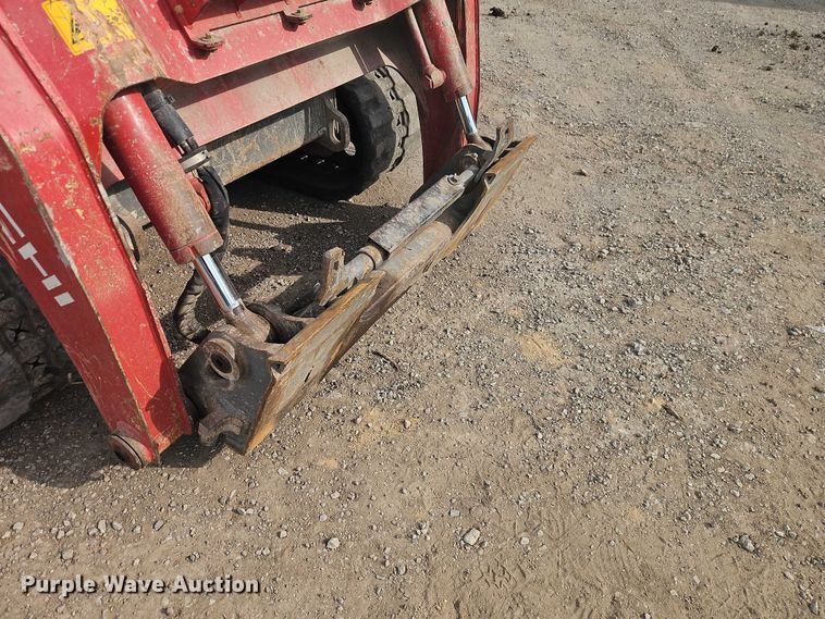 image for item EO7306 2018 Takeuchi TL10V2 tracked skid steer loader