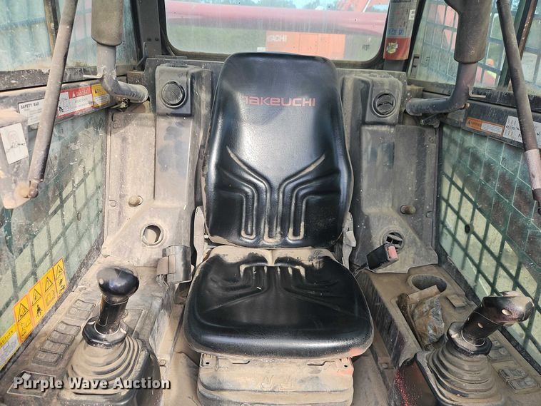image for item EO7306 2018 Takeuchi TL10V2 tracked skid steer loader