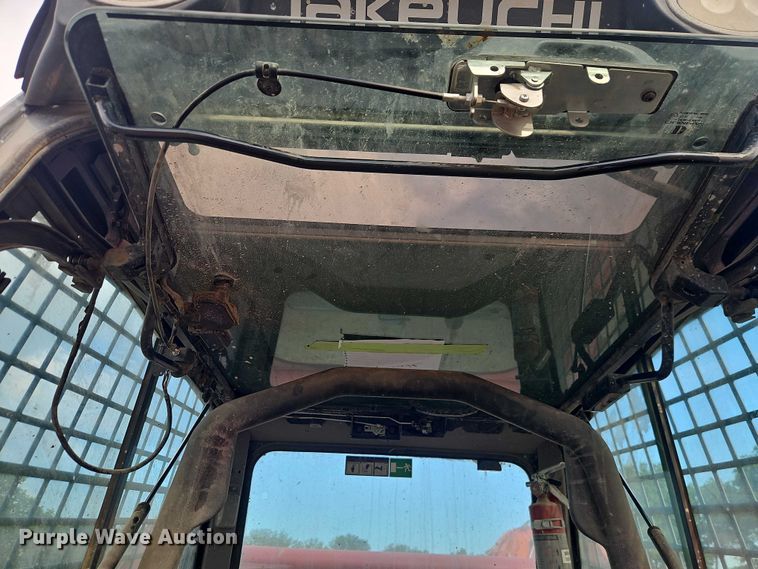 image for item EO7306 2018 Takeuchi TL10V2 tracked skid steer loader