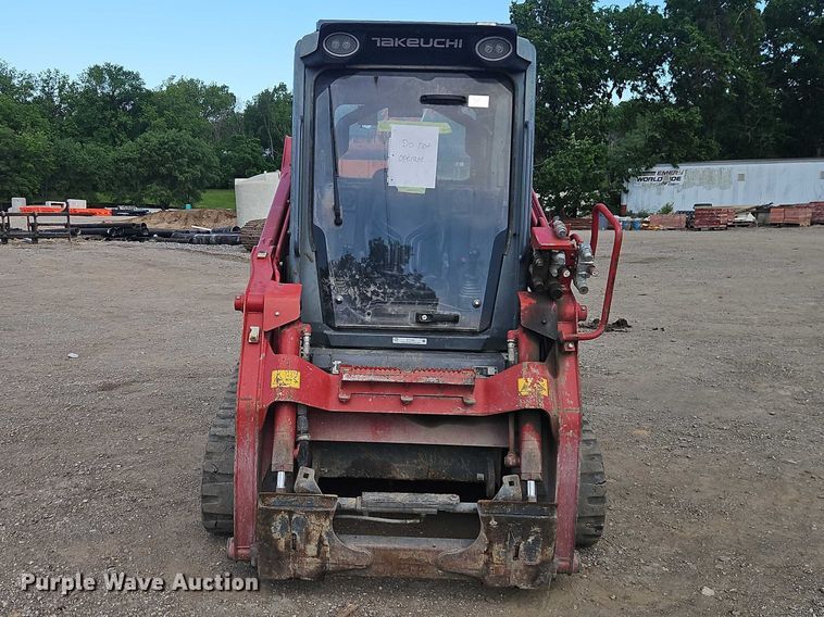image for item EO7307 2019 Takeuchi TL10V2 tracked skid steer loader