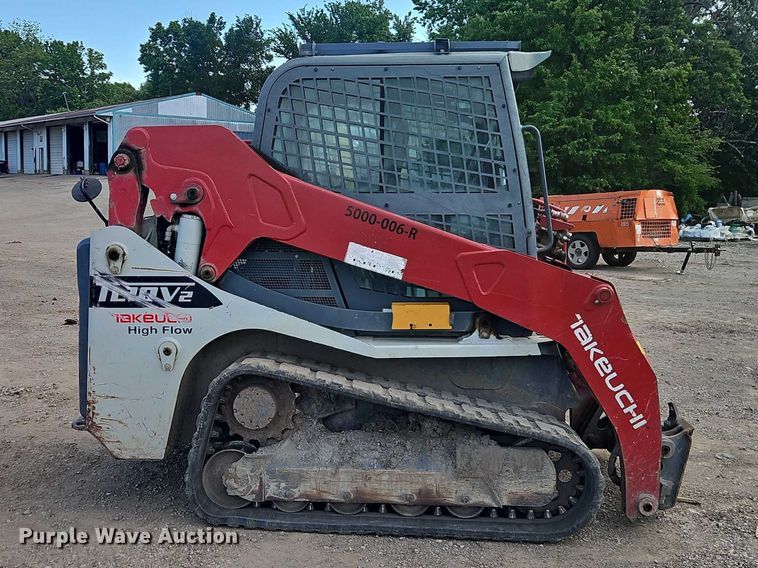 image for item EO7307 2019 Takeuchi TL10V2 tracked skid steer loader